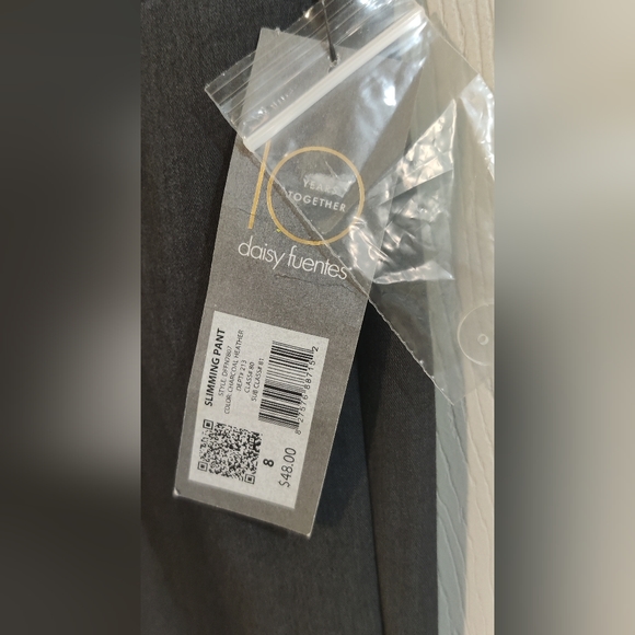 NWT Daisy Fuentes Slimming Pant Size 8 - Picture 7 of 7